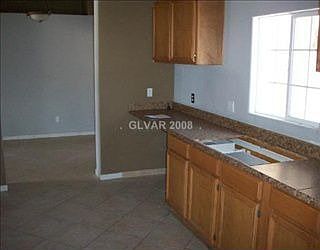 2nd image of 1695 Castleberry Ln