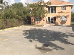 365 W 49th St, Hialeah, FL 33012