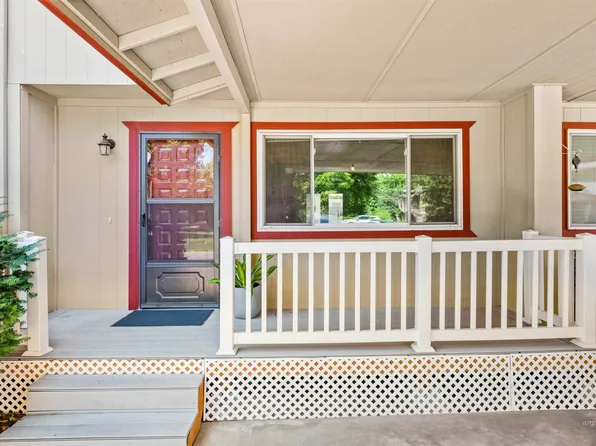 1069 S Abbey Ln, Boise, ID 83705