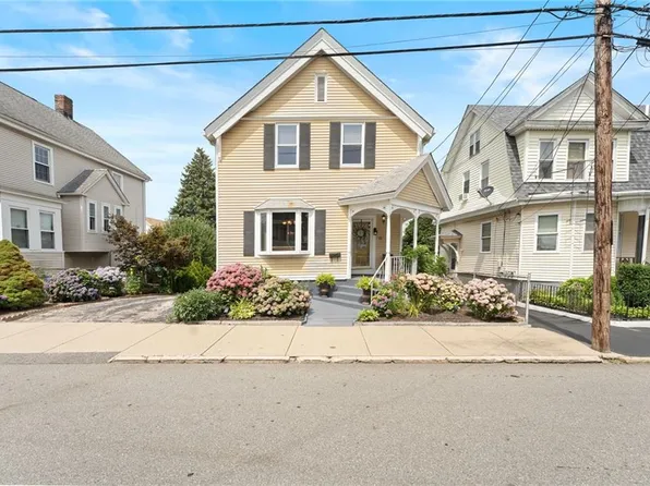 13 5th St, East Providence, RI 02914