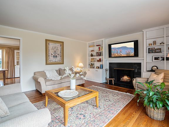 3rd image of 3 Margaret Ln