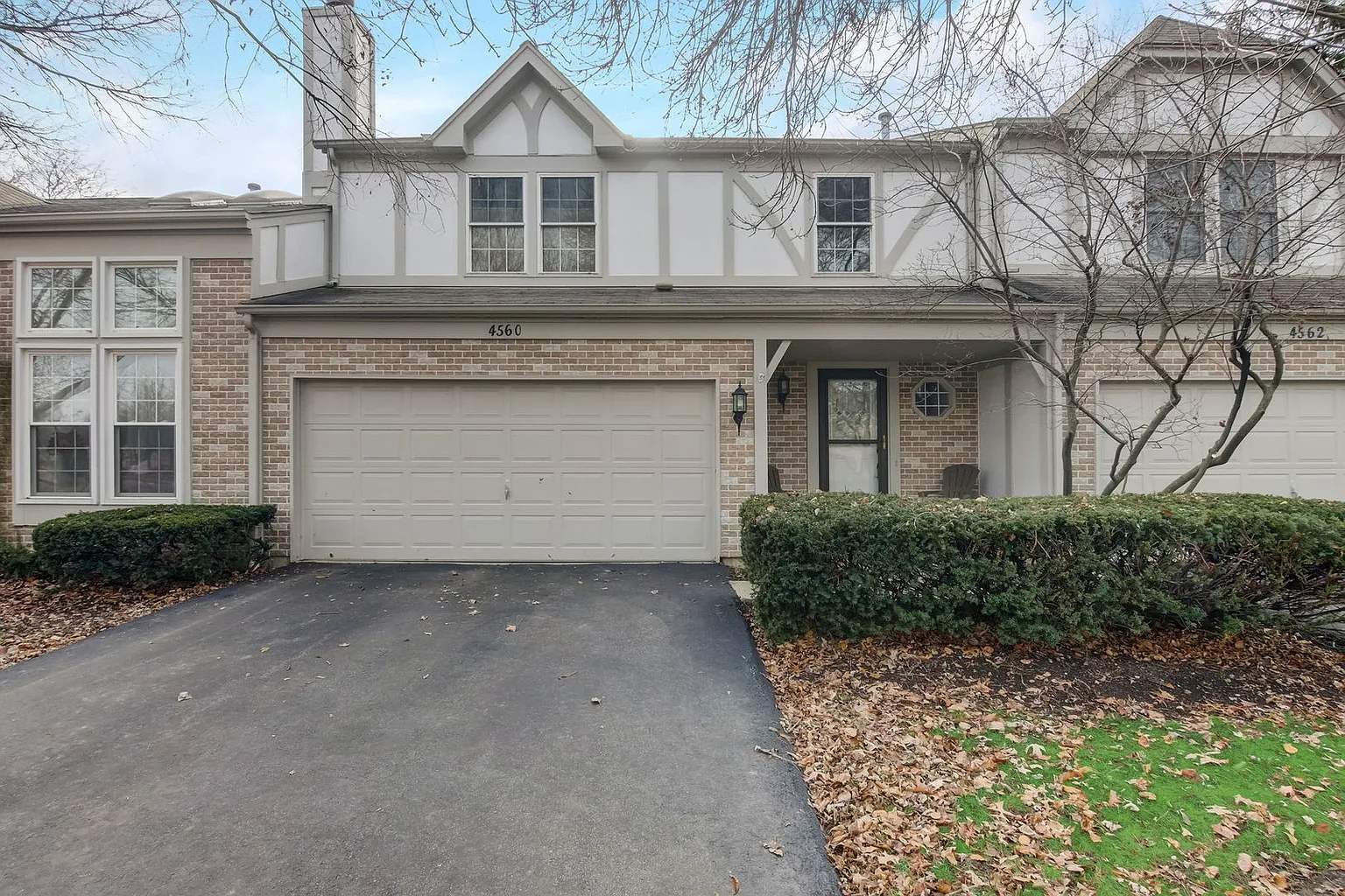 4560 N Sapphire Dr photo 1