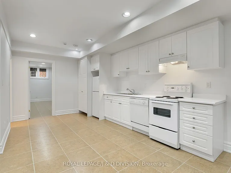 6 Huntley St — Photo 38