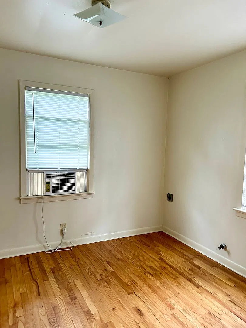 817 Boulevard St — Photo 4