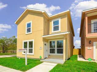 825 E 33rd St, Houston, TX 77022