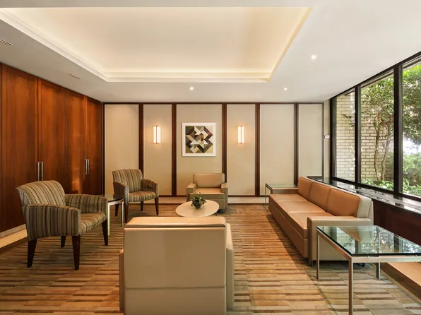 130 East 18th Street image 10 of 10