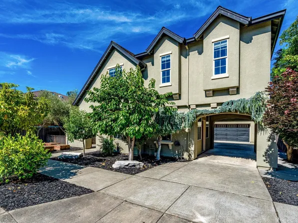 1541 Jainine Street, Santa Rosa, CA 95403