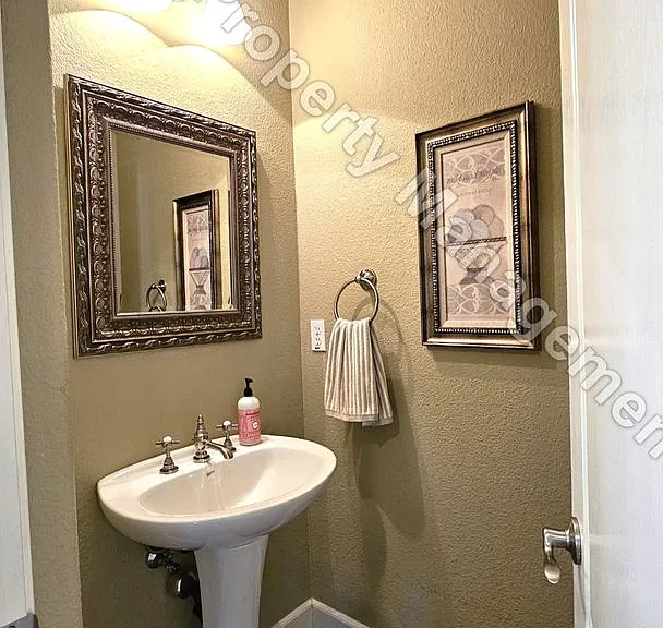 1529 Borrasca Dr — Photo 9