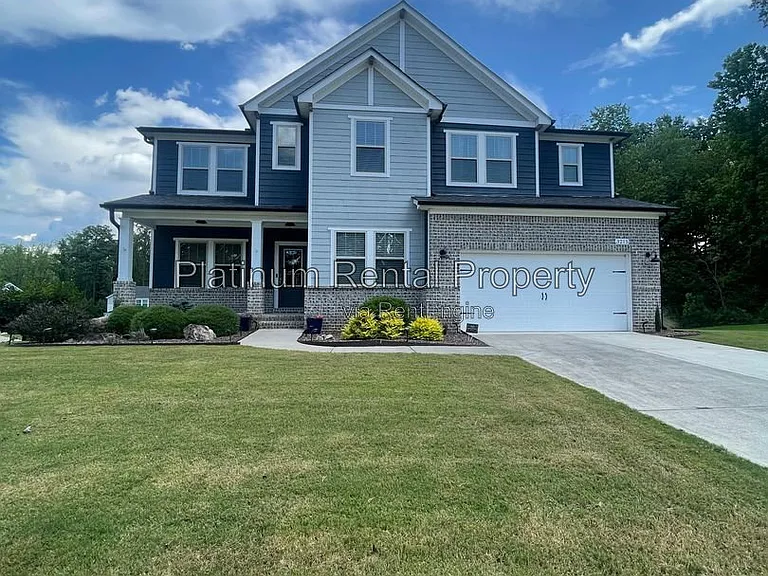 3215 Summerpoint Xing — Photo 1