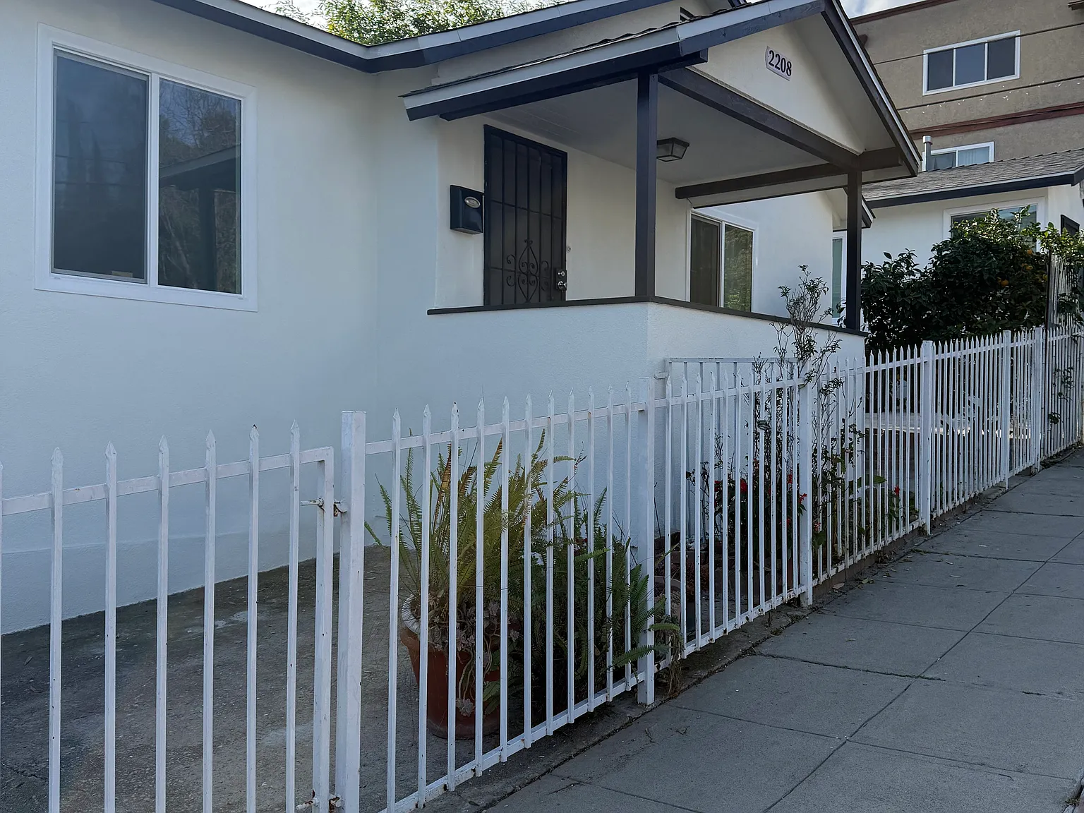 3 bed, 1.5 bath, 1100 sqft, $3,500 — Photo 4
