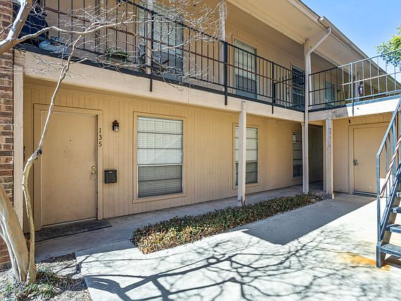 4th image of 133 N Bailey Ave #135