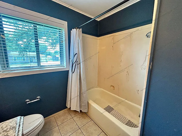 4205 S 17th St — Photo 13