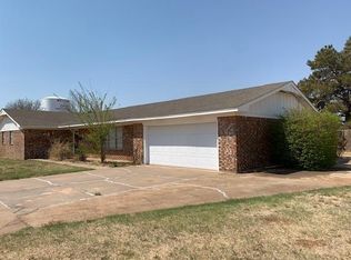 413 Spurlin Dr, Sayre, OK 73662