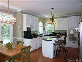 5th image of 2610 Ashbourne Dr