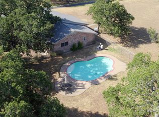 822 County Road 484, Stephenville, TX 76401