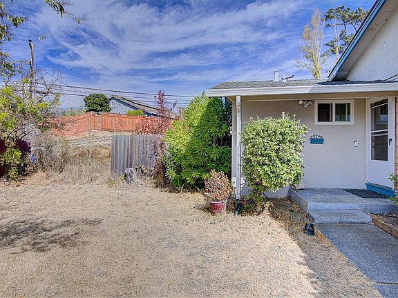2nd image of 200 Cardinal Lane