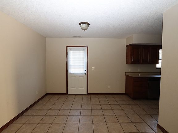 5th image of 2027 Marigold St