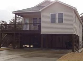 109 E Crocker Rd, Nags Head, NC 27959