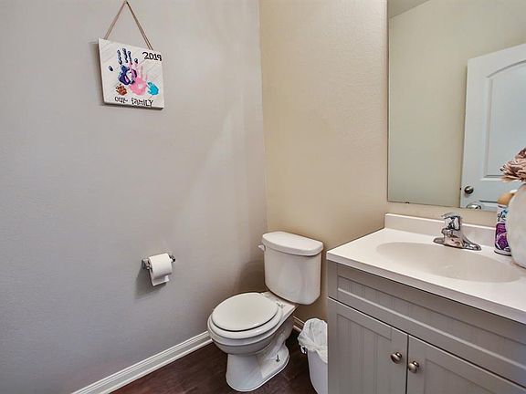 2nd image of 5024 Sycamore Ln
