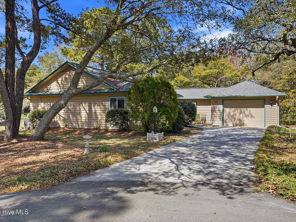 1st image of 620 Jasmine Lane SW