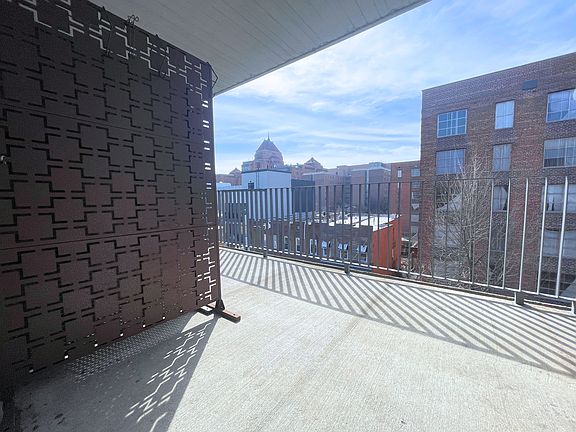 4th image of 651 New York Ave APT 506