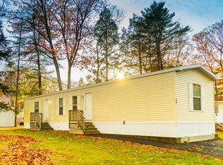29 Candy Ln, Brunswick, ME 04011