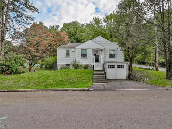 1344 Moravia St, Fountain Hill, PA 18015