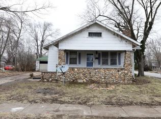 207 McNair St, Versailles, MO 65084