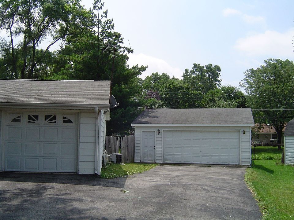 2nd image of 16727 W 144th Pl
