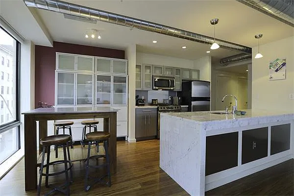 1 bed, 989 sqft, $4,100 — Photo 4