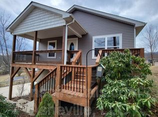 4 Ravens Cove Ln, Candler, NC 28715