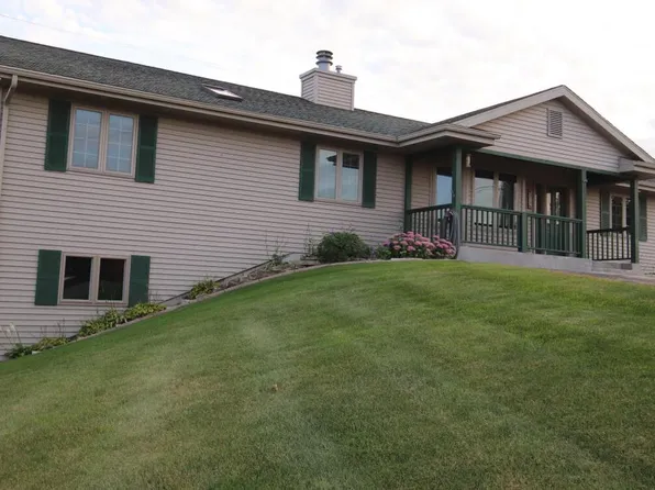 313 Church STREET, Mount Calvary, WI 53057