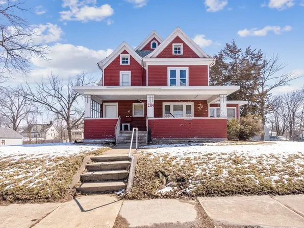 2314 Walnut St, 2314 Walnut St APT 1, Cedar Falls, IA 50613