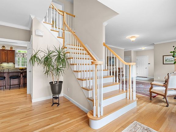 3rd image of 29 Northwoods Rd