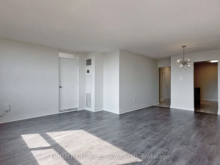10 Tobermory Dr #1206 — Photo 14
