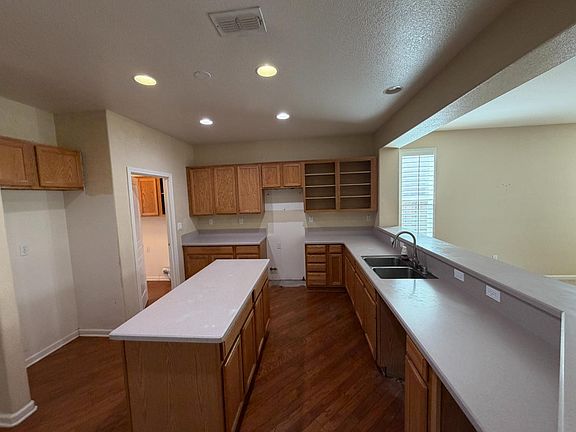 4th image of 162 Calistoga Ln