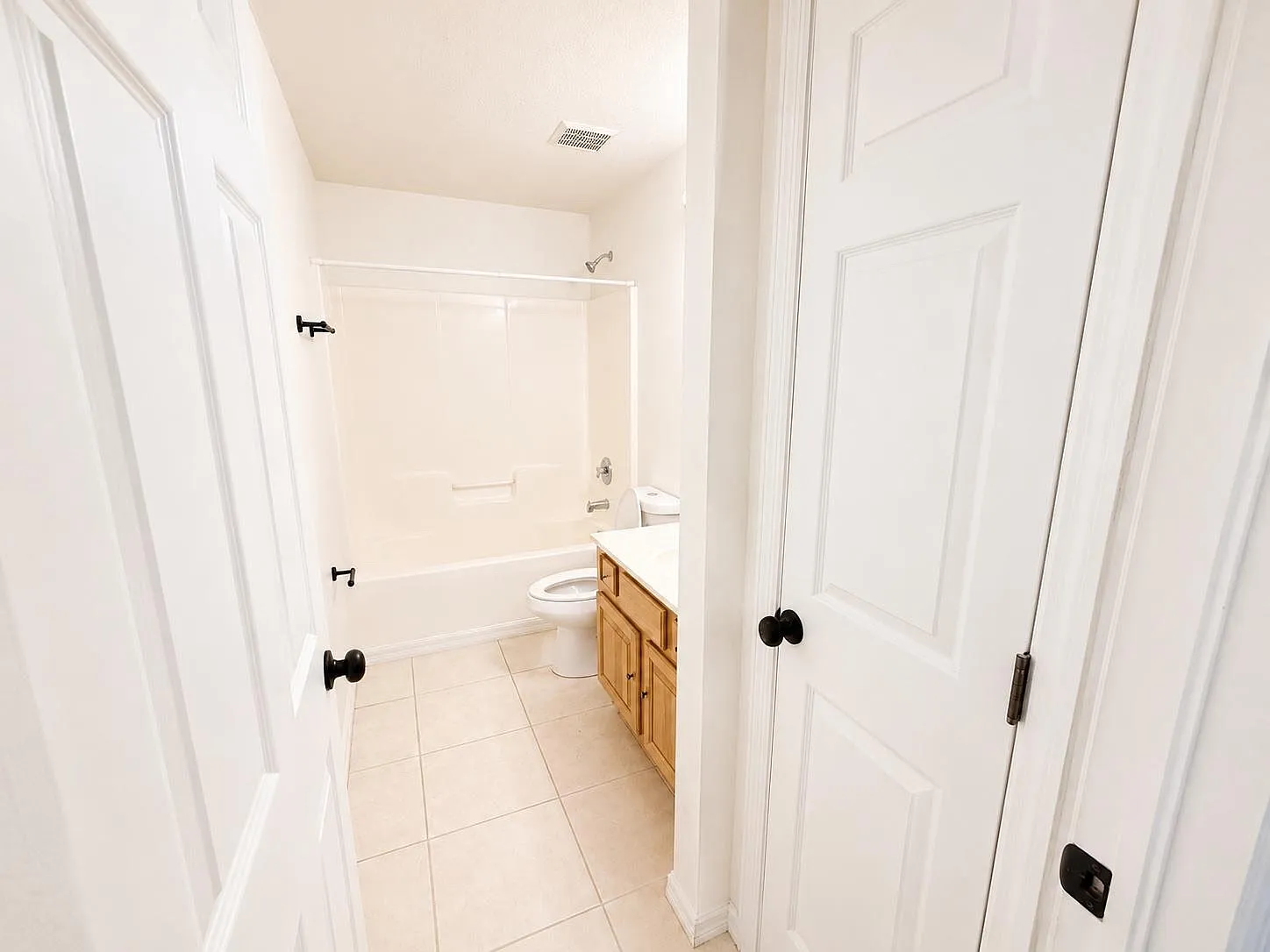 2 bed, 1140 sqft, $1,500 — Photo 4