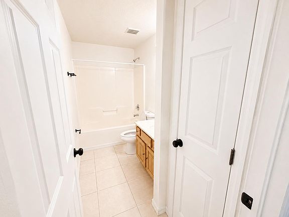 4th image of 4569 Golfview Blvd