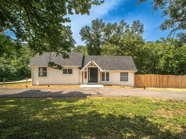 8344 Oldham Rd, Kansas City, MO 64138