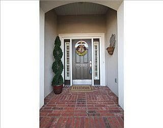 3rd image of 3702 SE 8th St