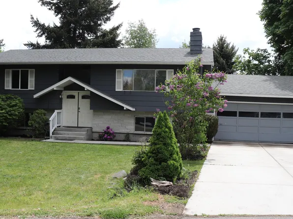 2210 W Rudolph Ct, Hayden Lake, ID 83835