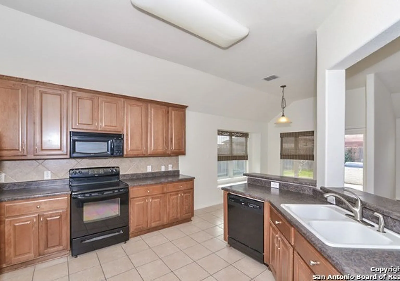Wonderful Open Floor Plan House — Photo 3