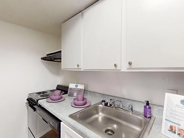 Addison Apartments at the Park — Photo 42