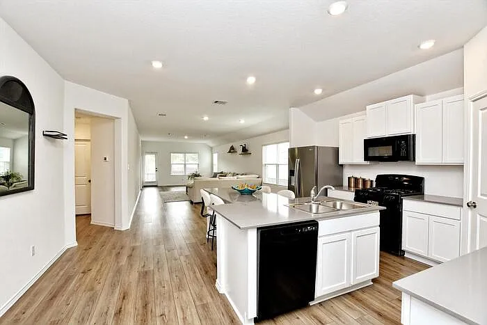 2108 Golden Grain Ln — Photo 6