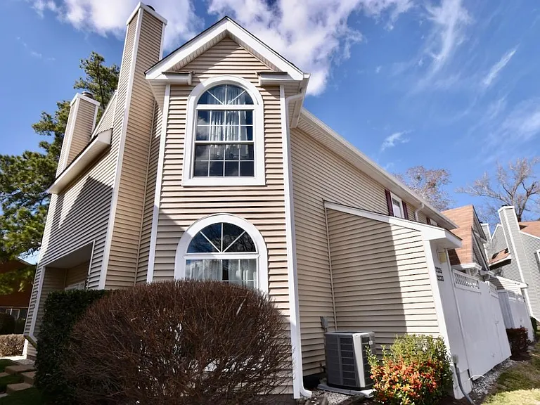 2233 Westsail Ln — Photo 1