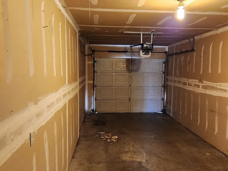 501 Jamie Dr — Photo 12