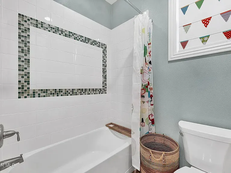 His and hers bathroom
