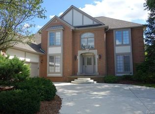 3655 Aynsley Dr, Rochester Hills, MI 48306