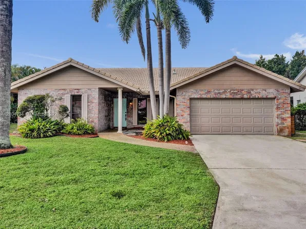 7014 NW 43rd St, Pompano Beach, FL 33065