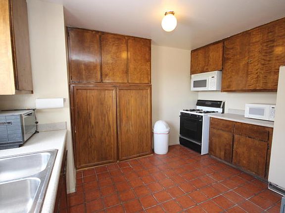 3rd image of 17315 Coolwater Ave